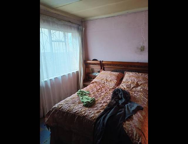 5 BEDROOM HOUSE FOR SALE IN DUDUZA